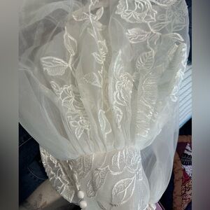 Wedding sleeves